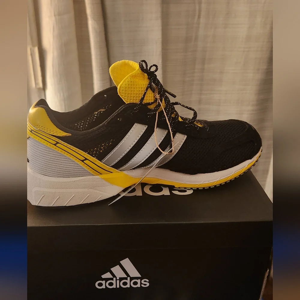 NWB Adidas Adizero Adios OG W – Sunny Yellow/White – Size 6.5W/5.5Y MSRP $130